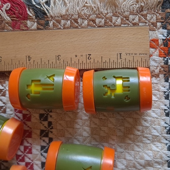 Vintage 1960s St. Labre Indian School Salt and Pepper Shakers - Picture 8 of 9